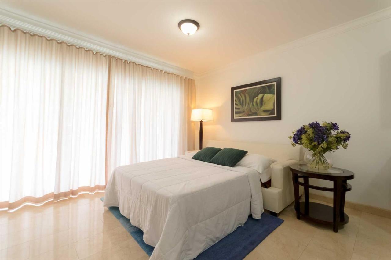 Palmaruba Condos Palm Beach Bagian luar foto